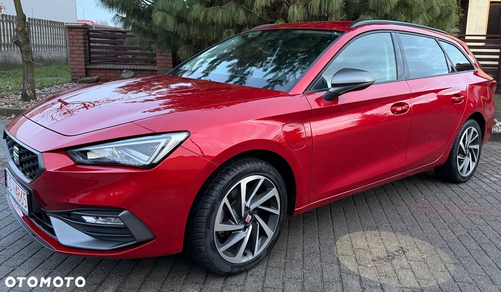 Seat Leon 1.5 e-Hybrid DSG FR Black Edition - 4