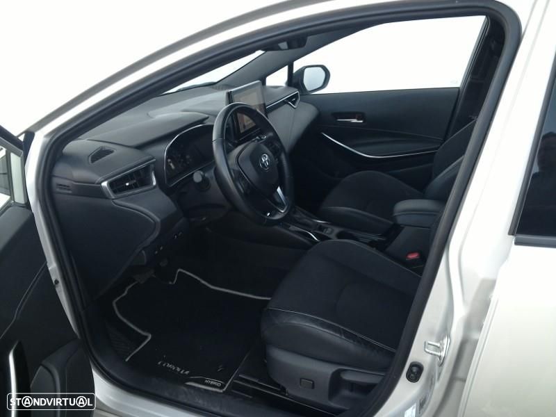 Toyota Corolla Touring Sports - 3
