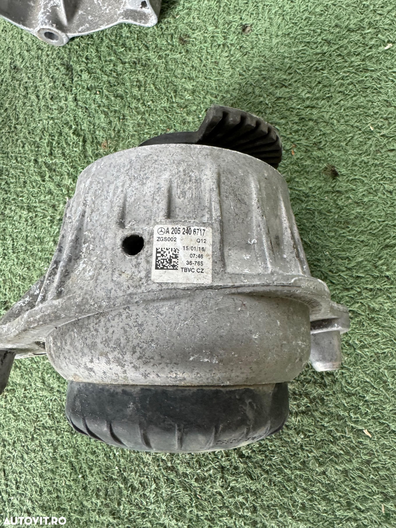 Tampon suport motor stanga dreapta Mercedes C class w205 - 4