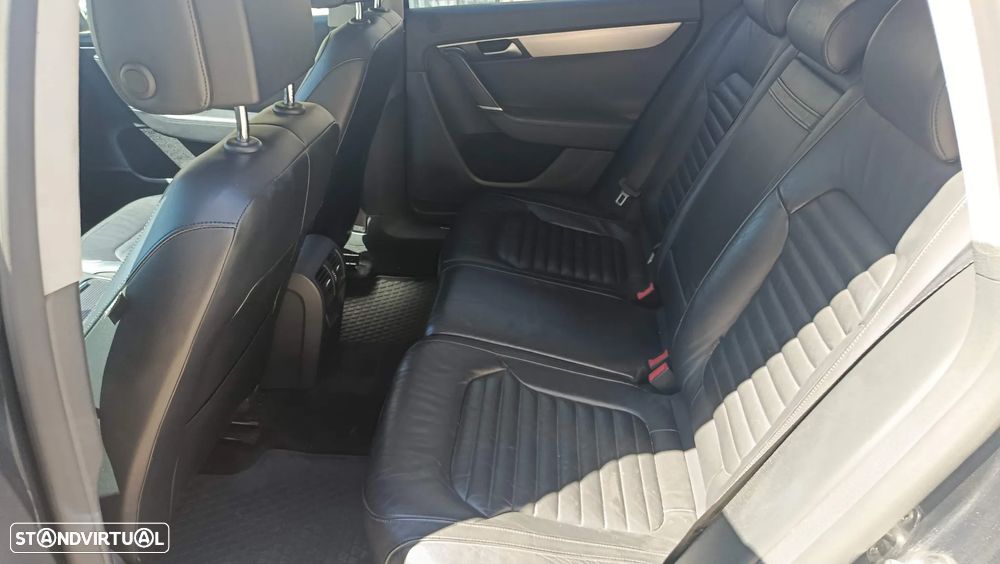 VW Passat Variant 2.0 TDI Highline DSG - 9