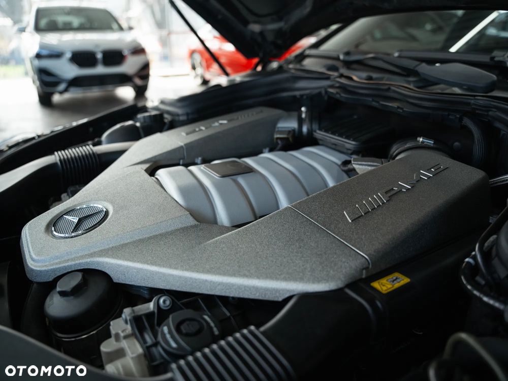 Mercedes-Benz Klasa C 63 AMG - 31