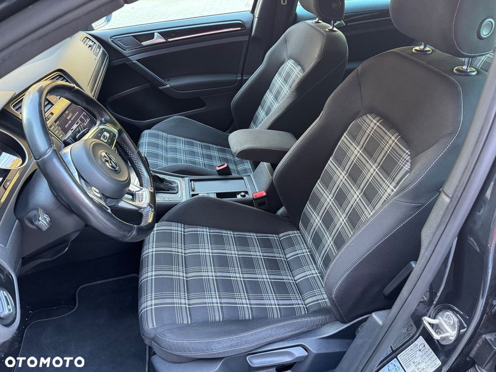 Volkswagen Golf GTD (BlueMotion Technology) DSG - 22