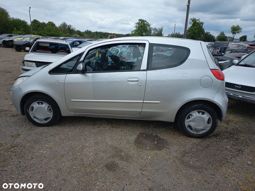 Mitsubishi Colt 1.3 Benzyna 05r wszystkie części - 3