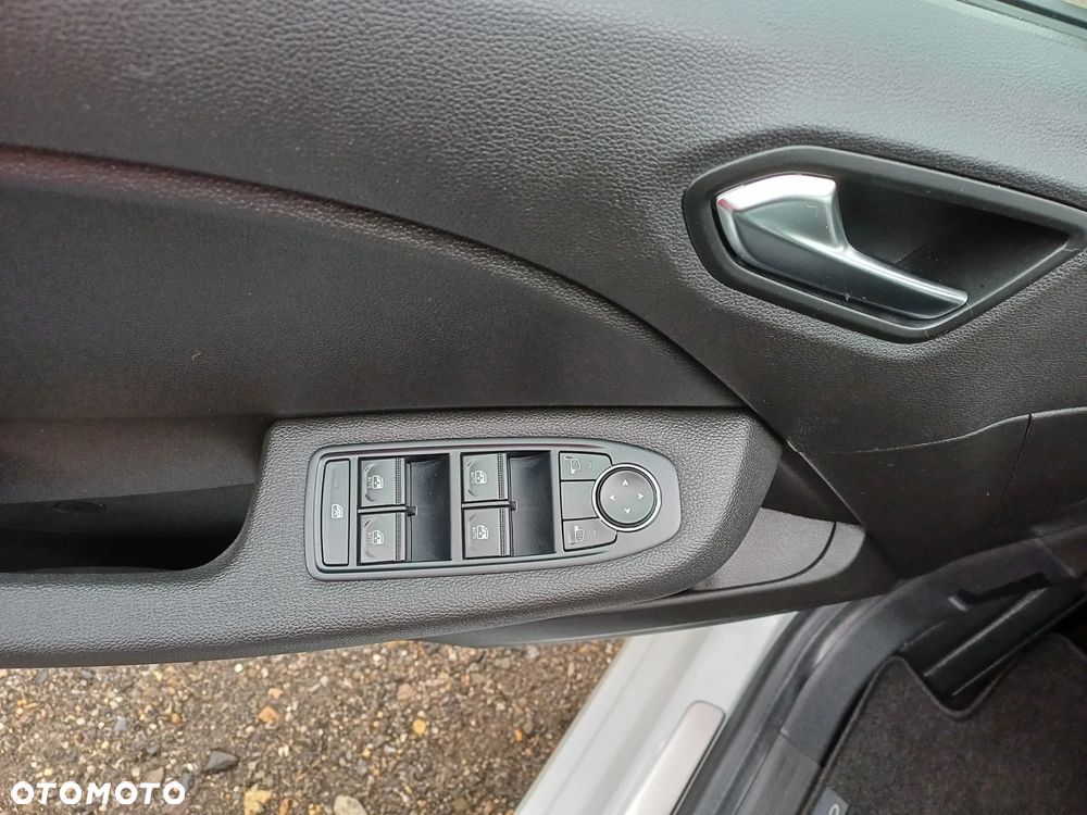 Renault Clio 1.6 E-TECH Equilibre - 13