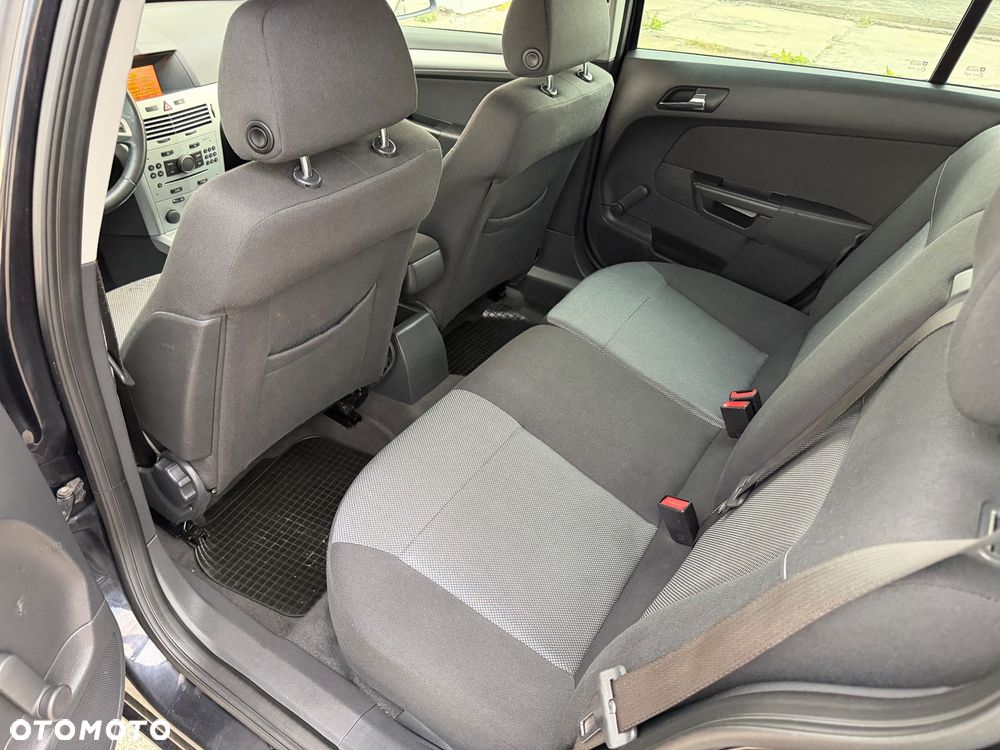 Opel Astra 1.6 Design Edition - 6