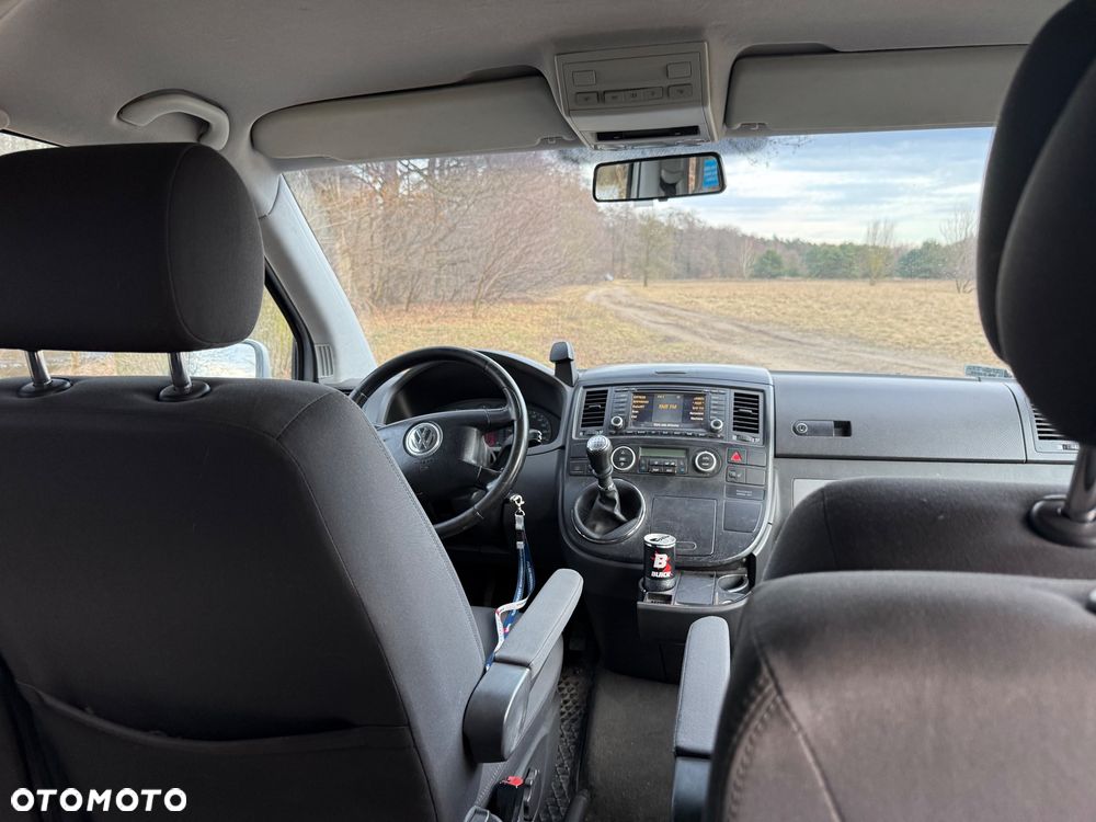 Volkswagen Multivan - 19