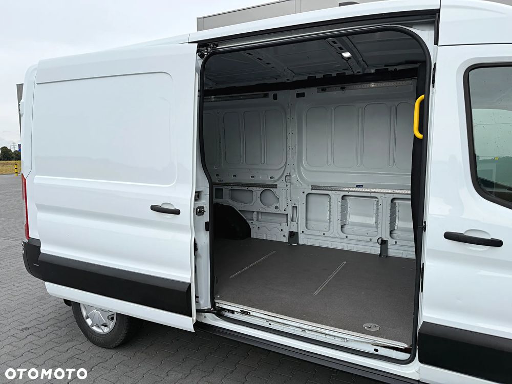 Ford Transit - 27