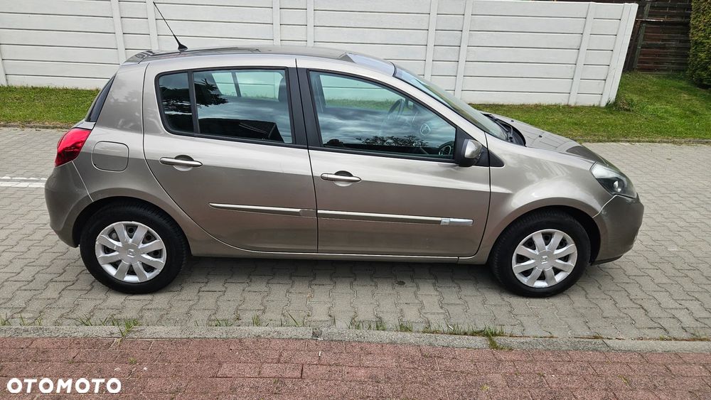 Renault Clio 1.2 16V Expression - 10