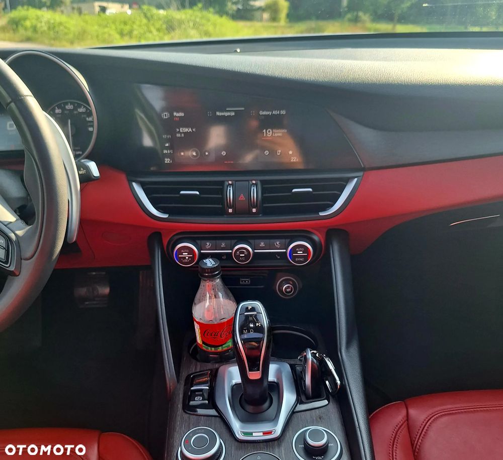 Alfa Romeo Giulia 2.0 Turbo 16V AT8-Q4 Veloce Ti - 5