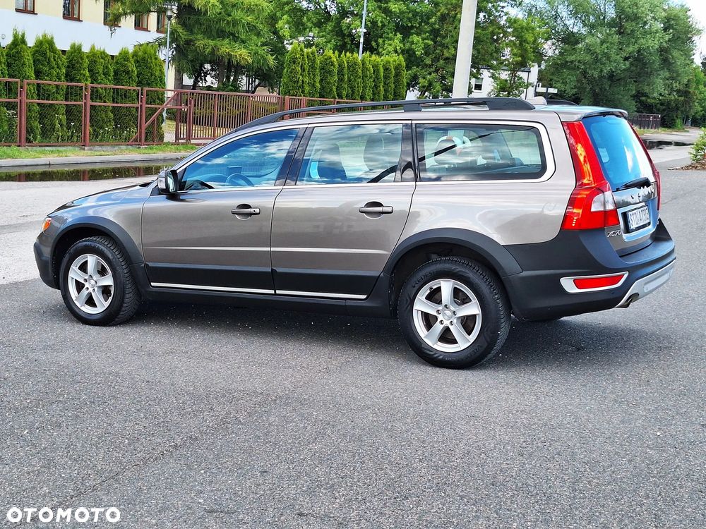 Volvo XC 70 D5 AWD Kinetic - 13
