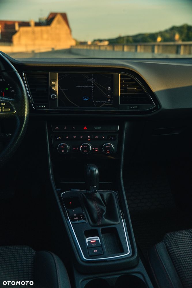 Seat Leon ST 1.8 TSI Start&Stop DSG FR - 33
