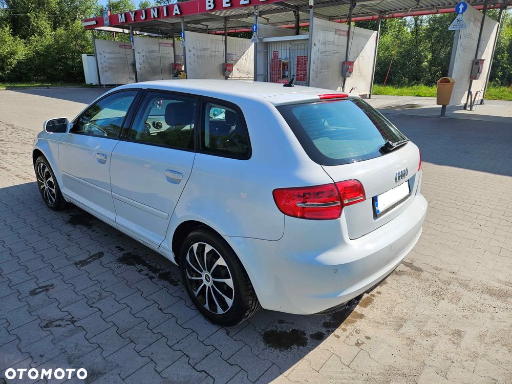 Audi A3 Sportback 1.4 TFSI Ambition - 4