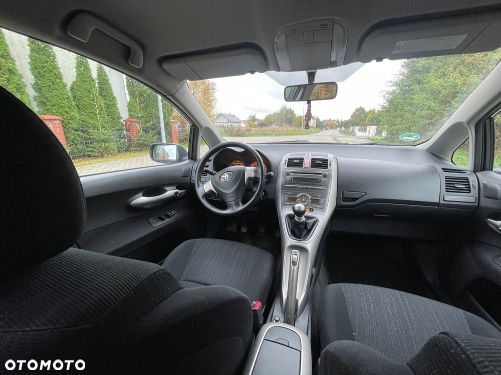 Toyota Auris 2.0 D-4D - 9