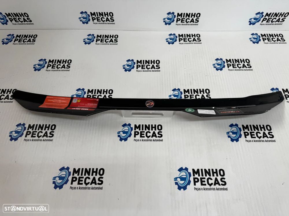 Aileron de mala Peugeot 308 GT Mk3 em preto brilho - 1