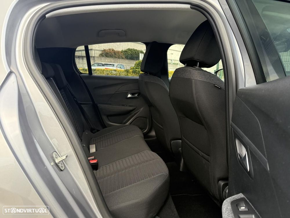 Peugeot 208 PureTech 100 Style - 37