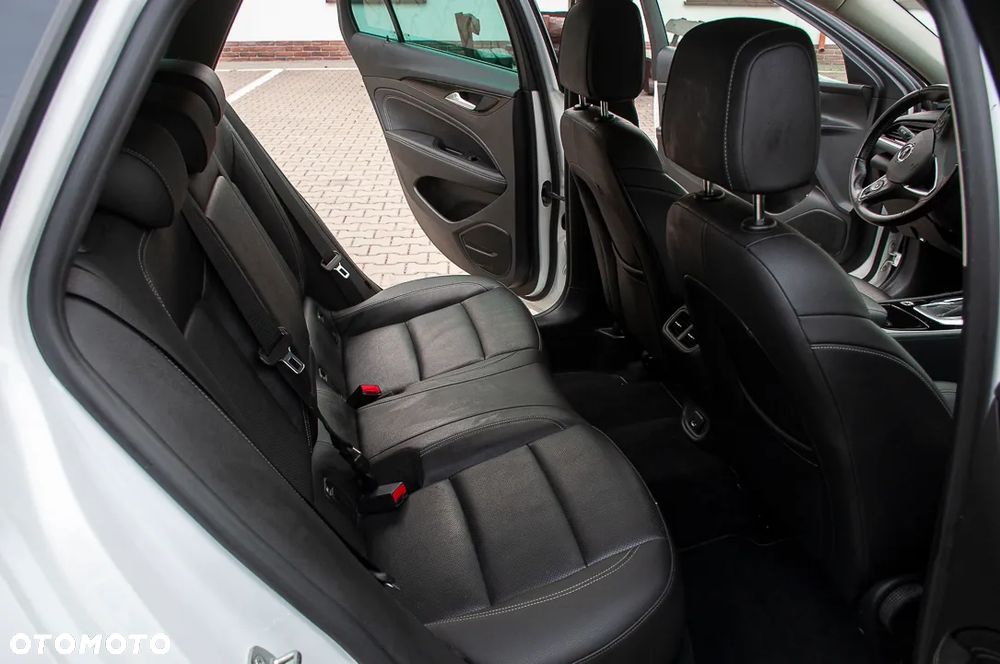 Opel Insignia 2.0 BiTurbo 4x4 Ultimate Exclusive - 24