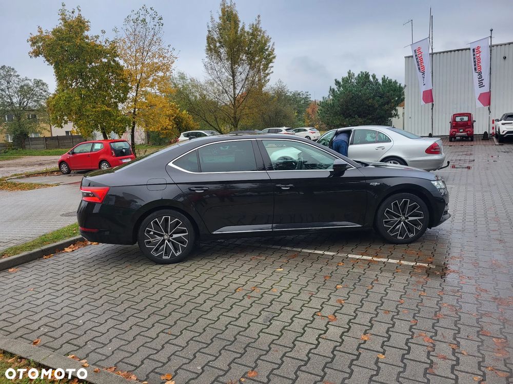 Skoda Superb 2.0 TDI SCR 4x4 L&K DSG - 3