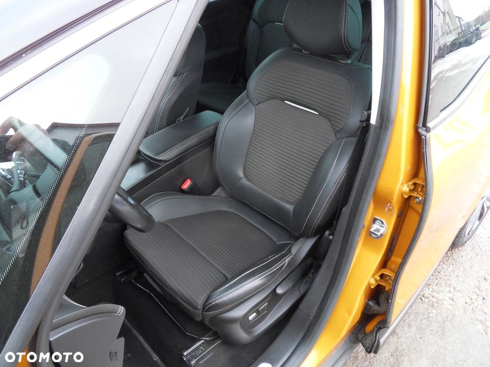 Renault Scenic TCe 140 GPF BOSE EDITION - 12