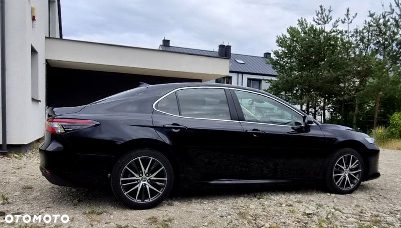 Toyota Camry - 7