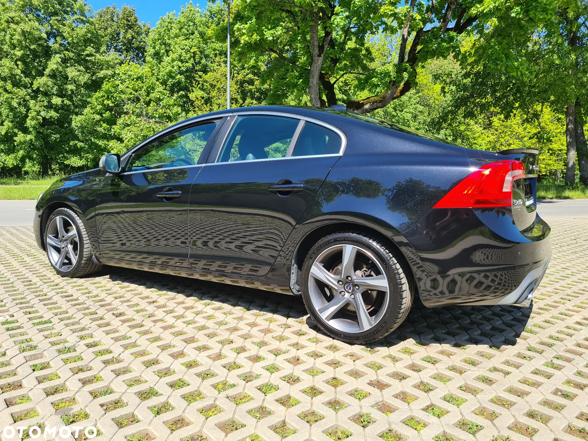 Volvo S60 D4 Drive-E R-Design Momentum - 25