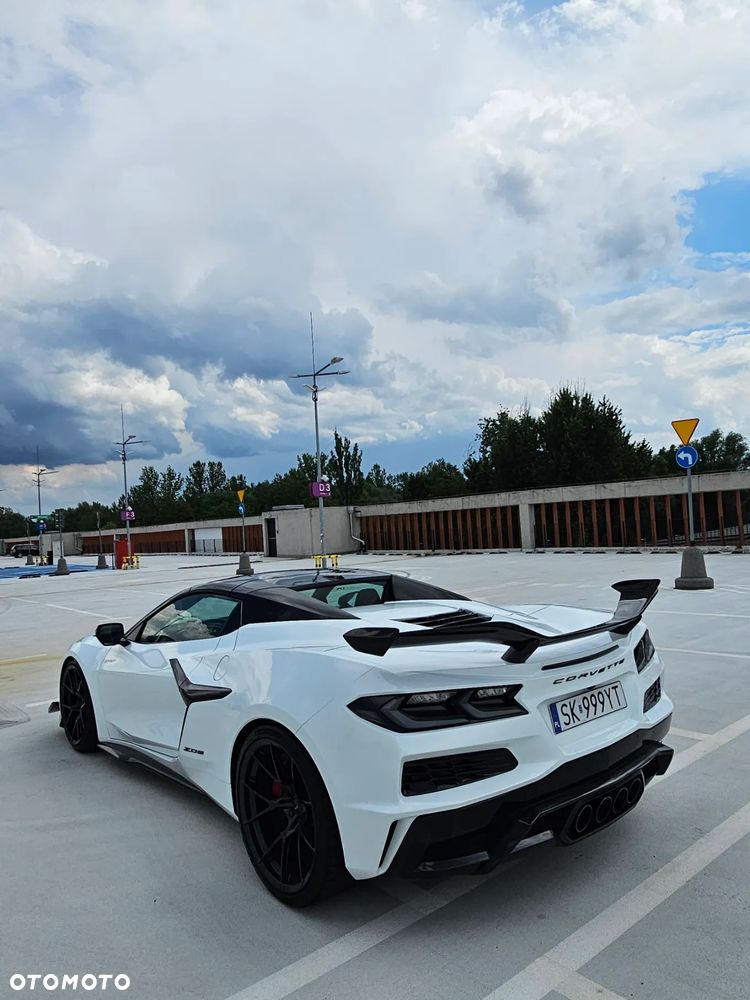 Chevrolet Corvette - 5