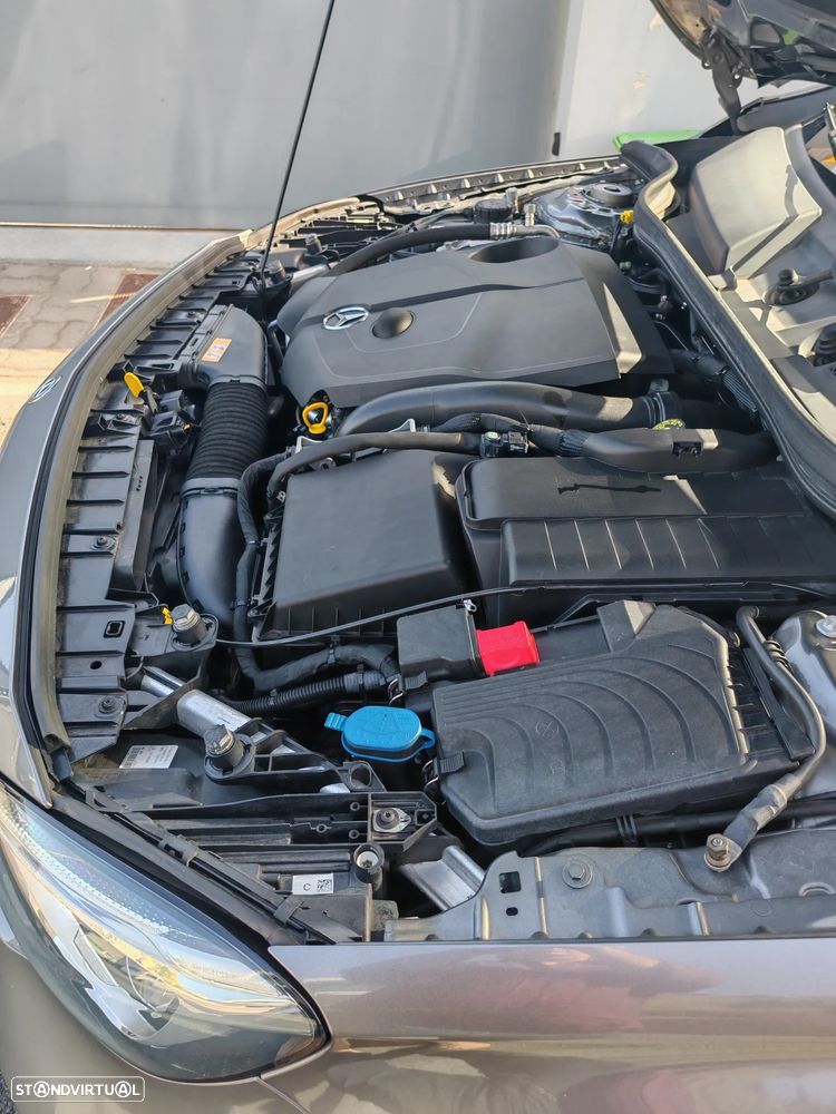 Mercedes-Benz GLA 220 d 4-Matic - 6