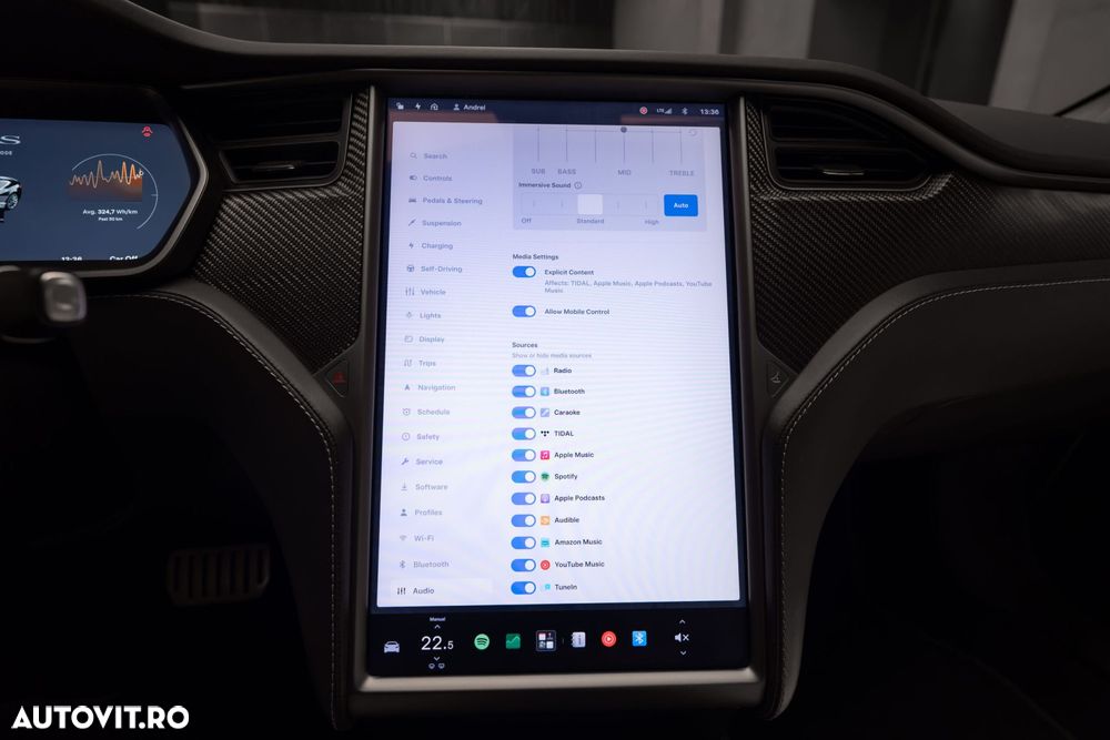 Tesla Model S - 27