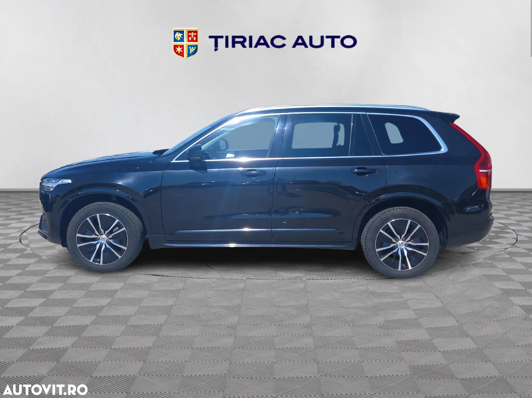 Volvo XC 90 B5 D AWD Geartronic Momentum Pro - 3