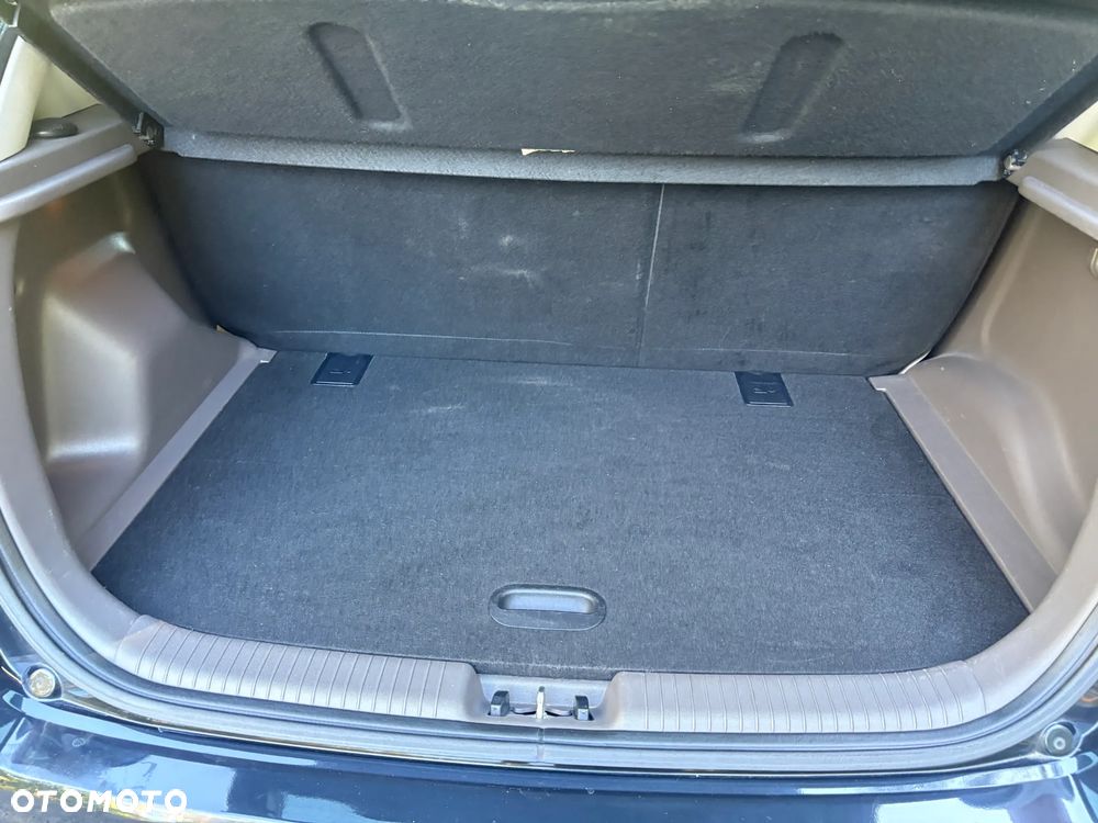 Kia Venga - 23