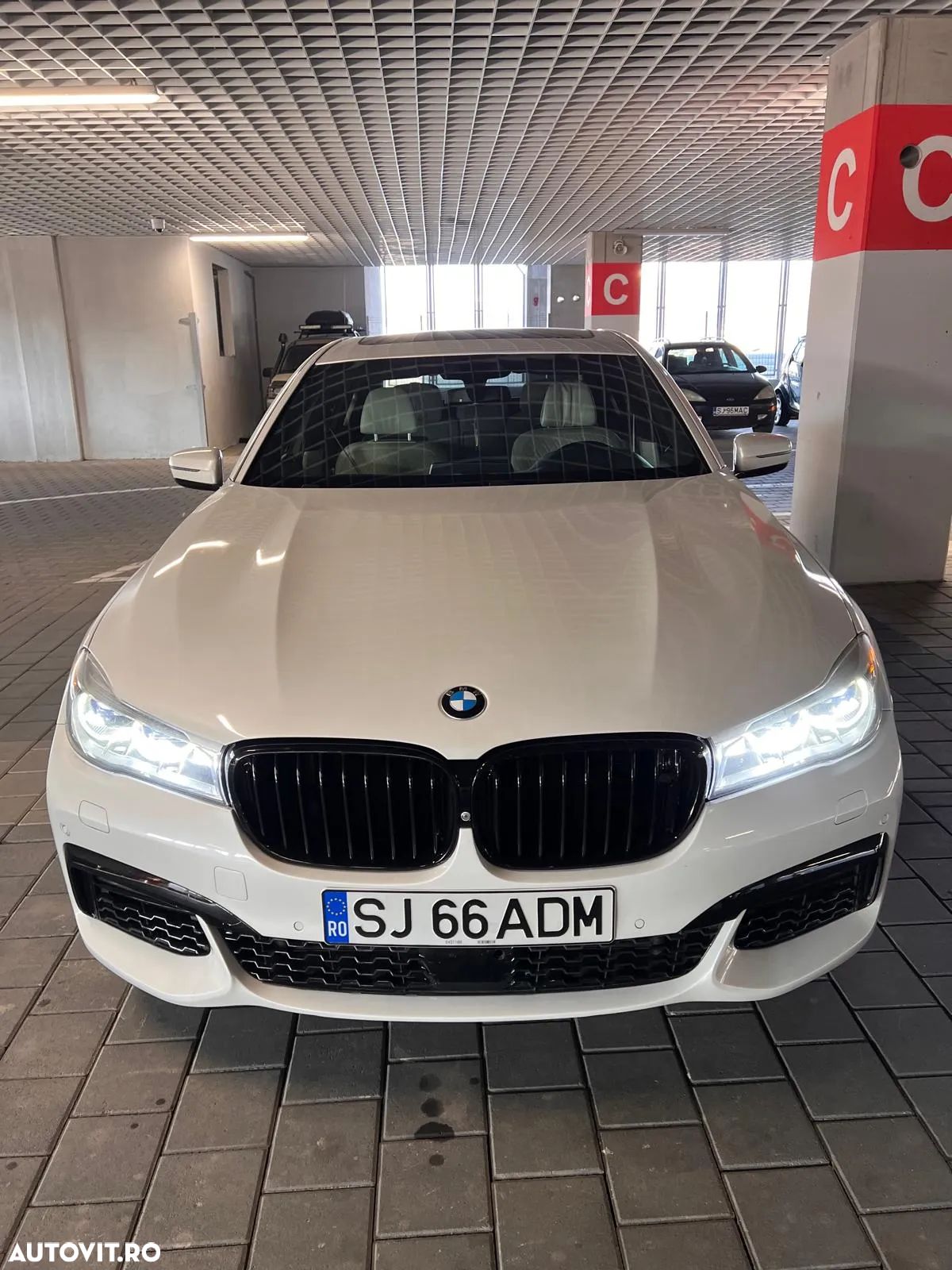 BMW Seria 7 750i xDrive Edition Exclusive - 1