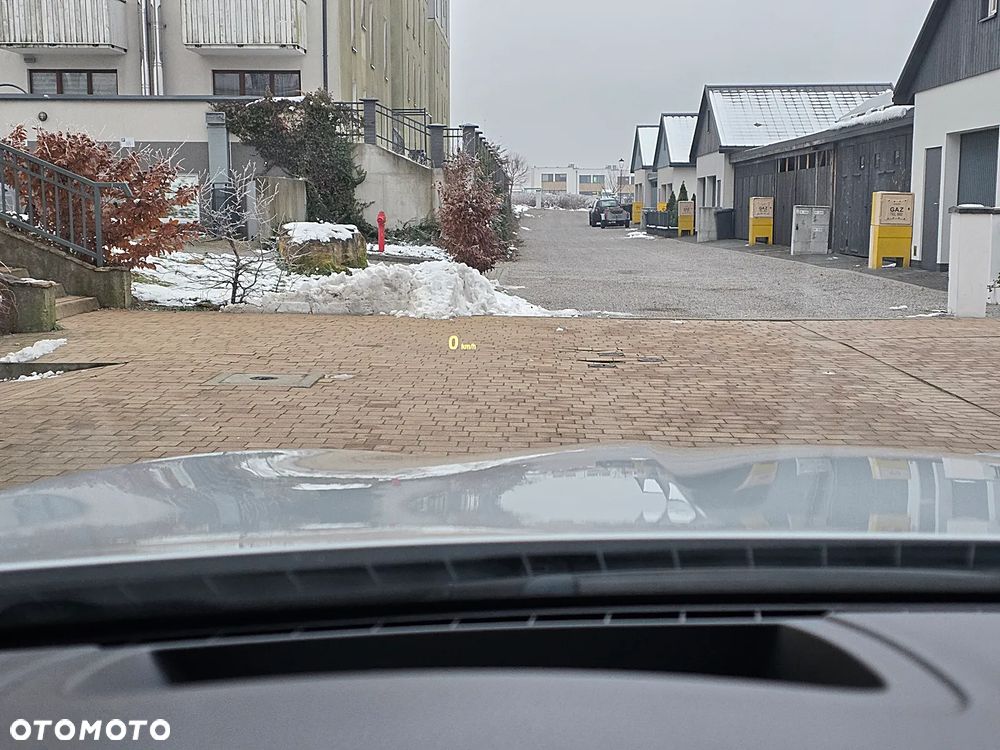 BMW Seria 5 525d xDrive - 9