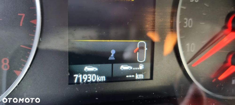 Renault Clio - 11