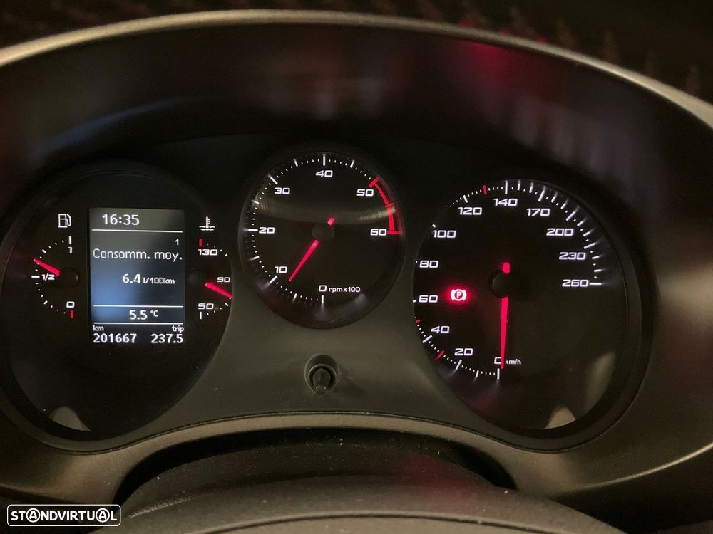 SEAT Leon 2.0 TDI DPF FR - 9