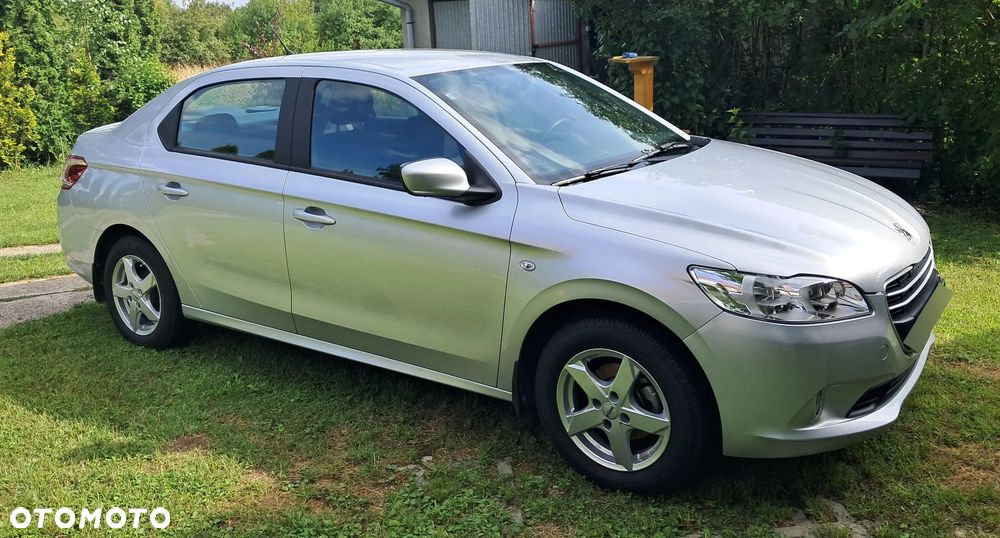 Peugeot 301 1.2 VTi/Pure Tech Active - 2