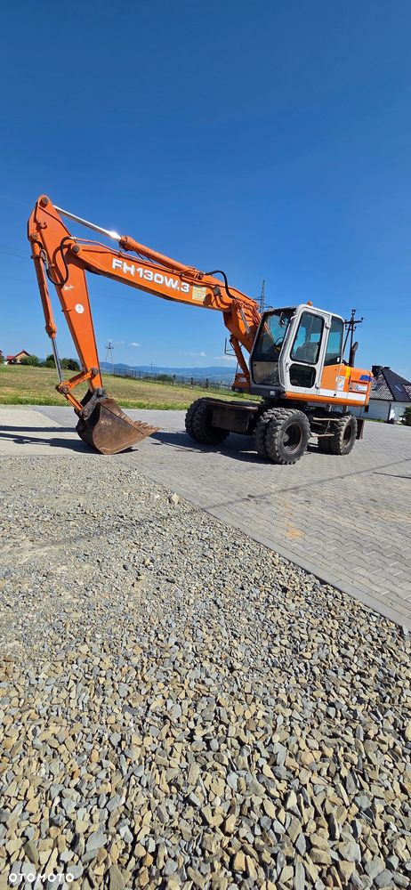 Hitachi FH130W - 4