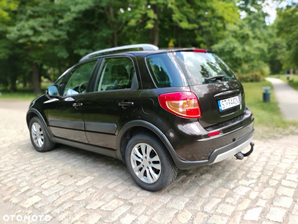 Suzuki SX4 Classic 2.0 DDiS 4x4 Comfort - 4