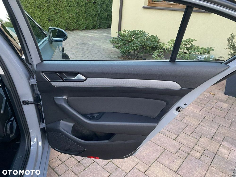 Volkswagen Passat 2.0 TSI Business DSG - 34