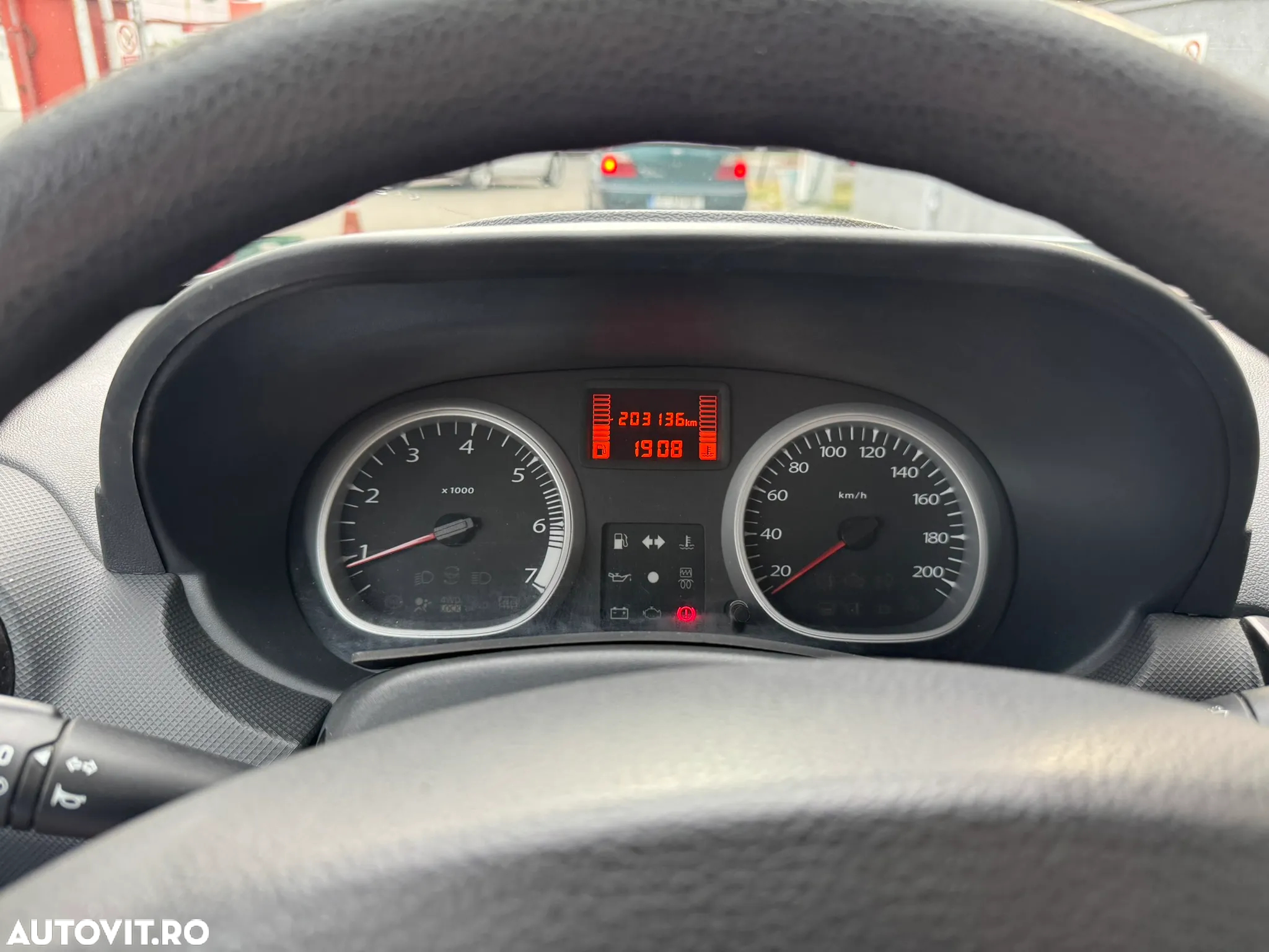 Dacia Duster 1.5 dCi 4x2 Ambiance - 9