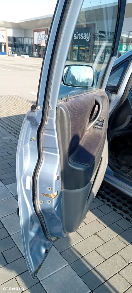 Suzuki Liana 1.6 - 7