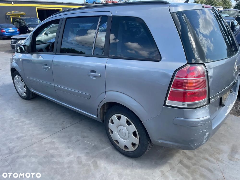 Opel ZAFIRA A na części Kolor:82L - 3