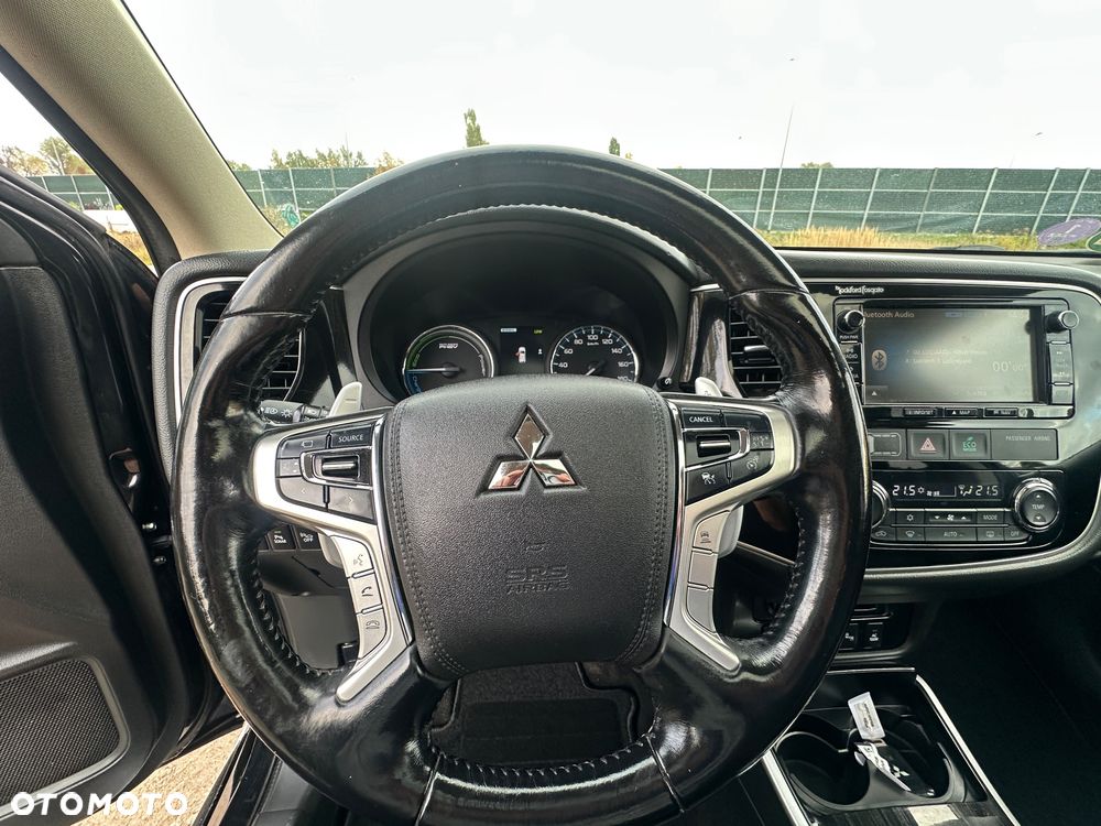 Mitsubishi Outlander 2.0 4WD Top - 21