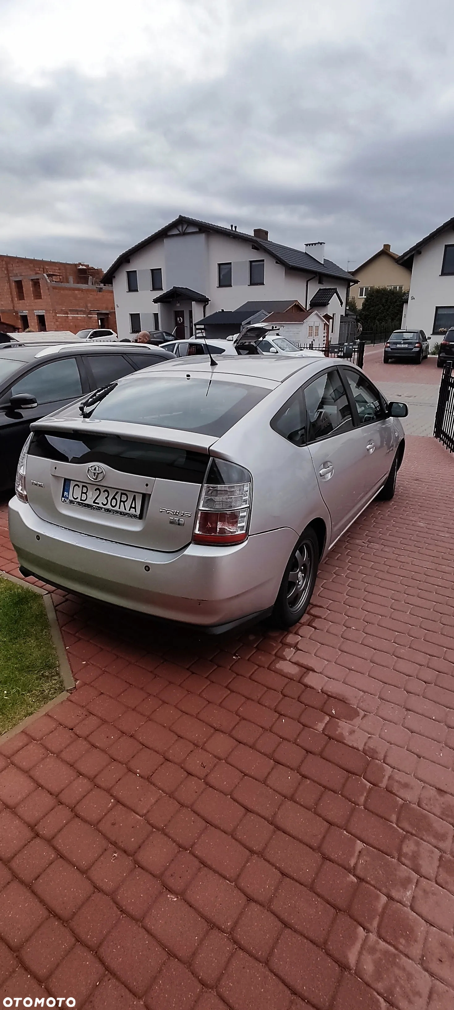 Toyota Prius ver--hybrid-executive - 4