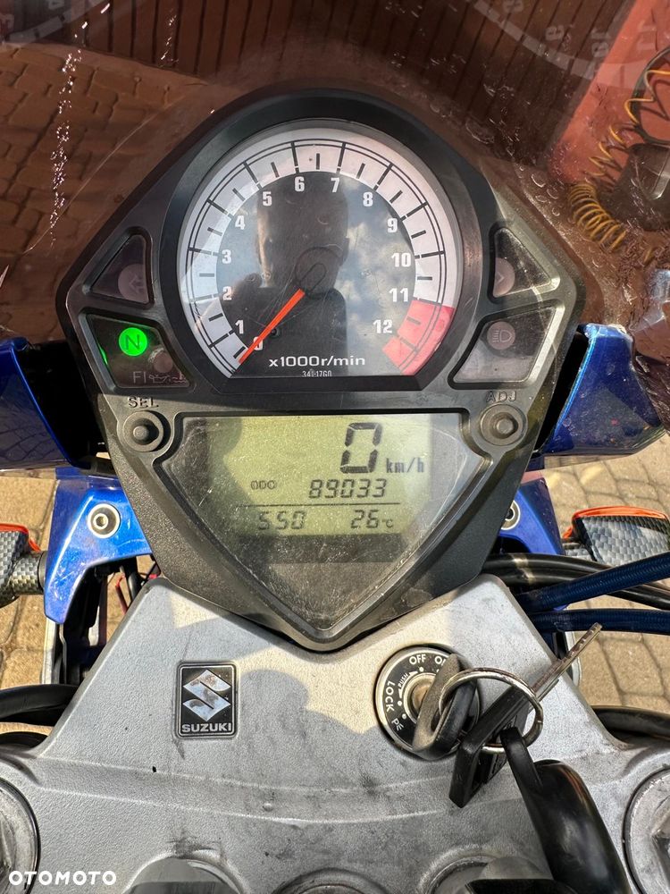 Suzuki SV - 12