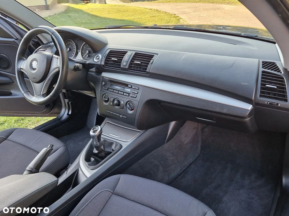 BMW Seria 1 116i - 15