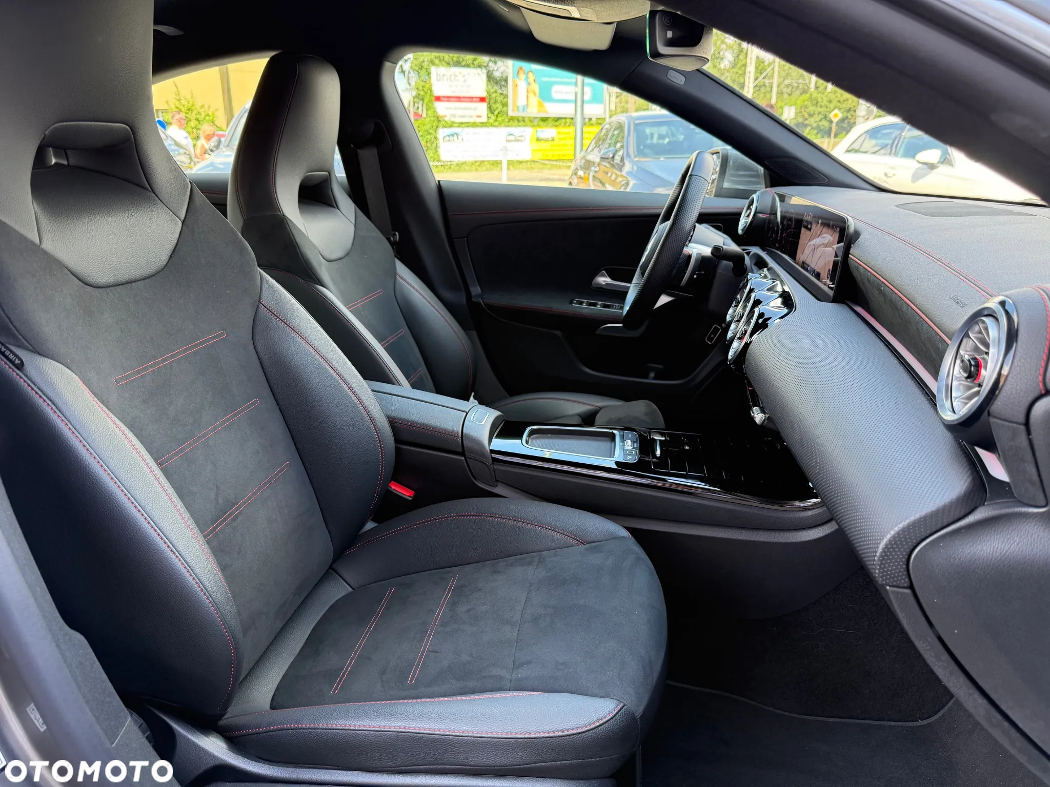 Mercedes-Benz CLA 200 7G-DCT AMG Line Advanced Plus - 17