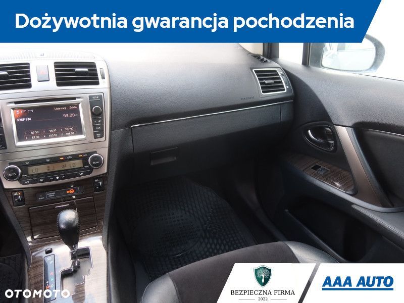Toyota Avensis - 10