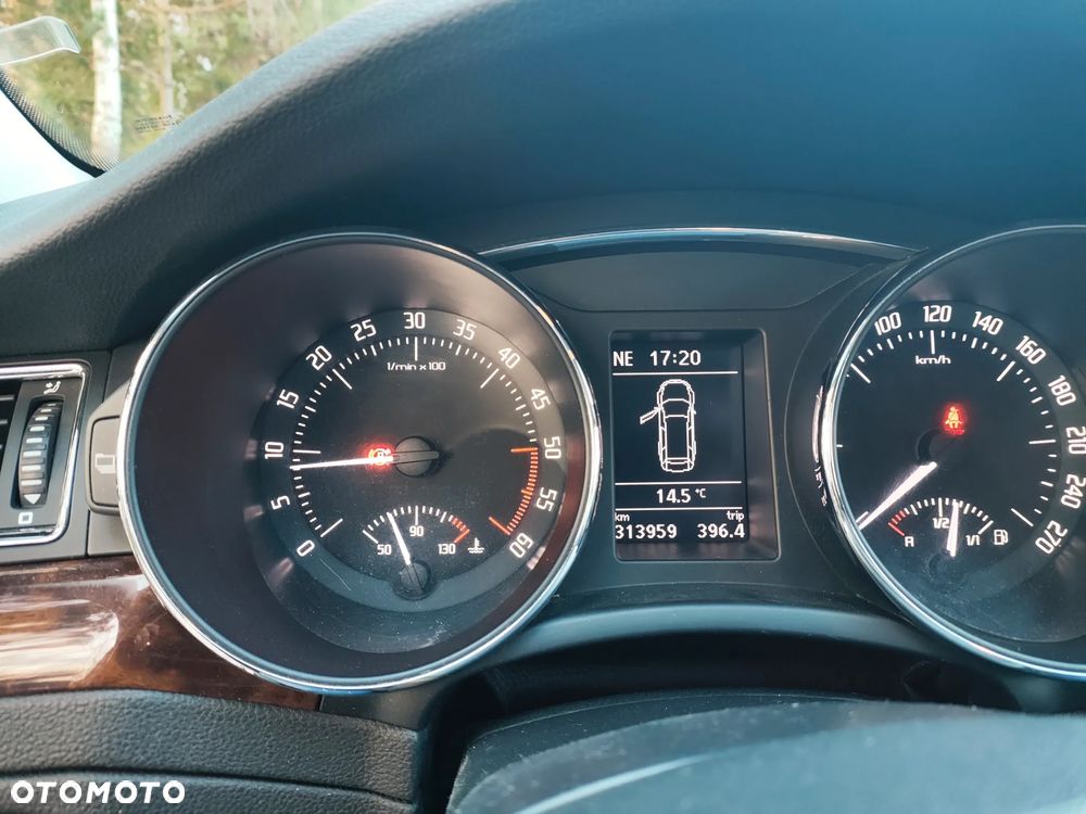 Skoda Superb 2.0 TDI Elegance - 12