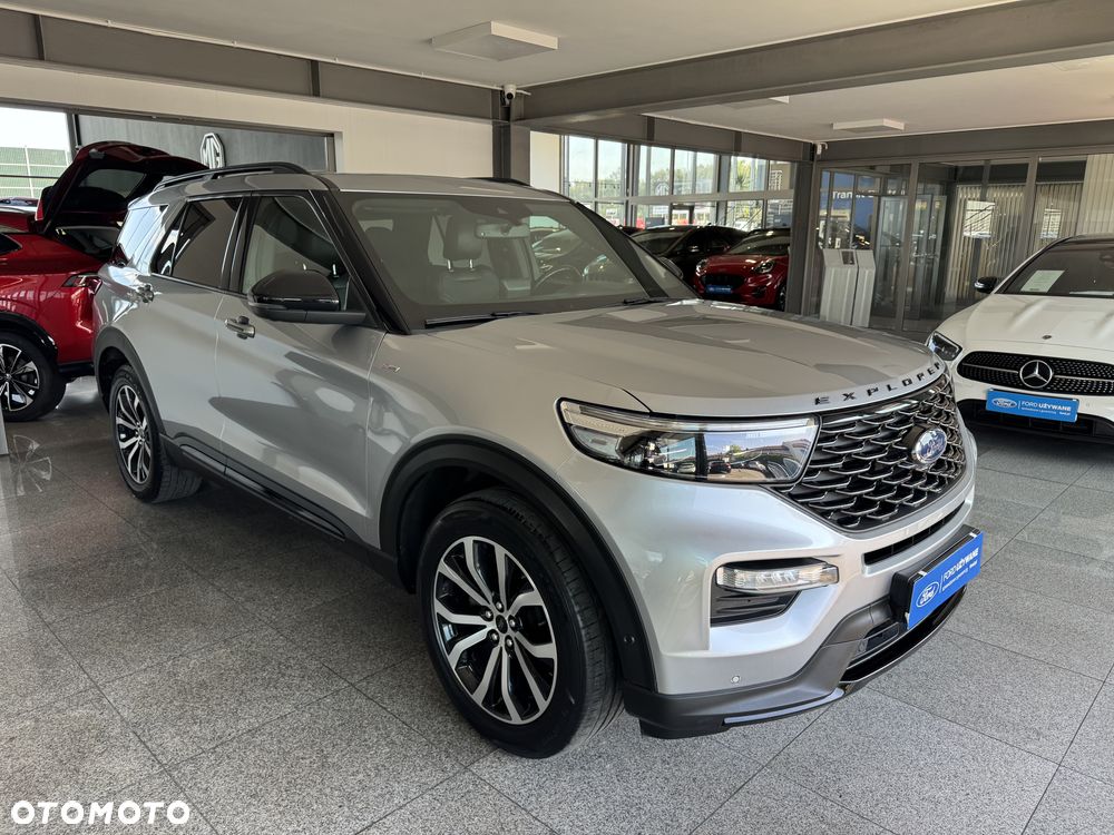 Ford Explorer - 3