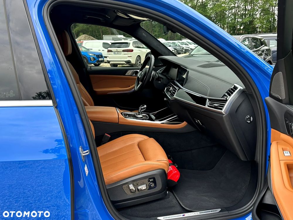 BMW X7 M50i sport - 25