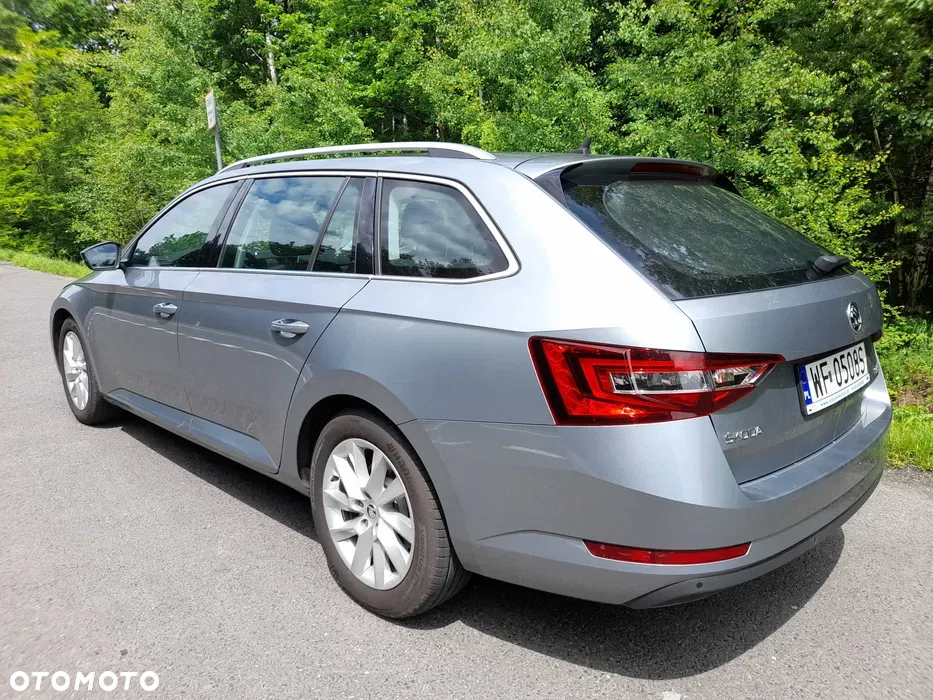 Skoda Superb 2.0 TDI Style DSG - 2